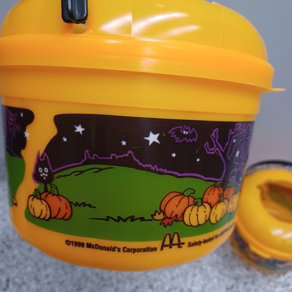 McDonald's 1986/2010 Halloween Boo Buckets & 2023 Tim Hortons Glow In The Dark - Picture 9 of 14